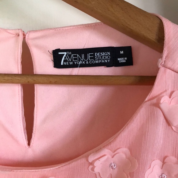 The 7th AvenueNew York & Company shirt - Picture 4 of 7